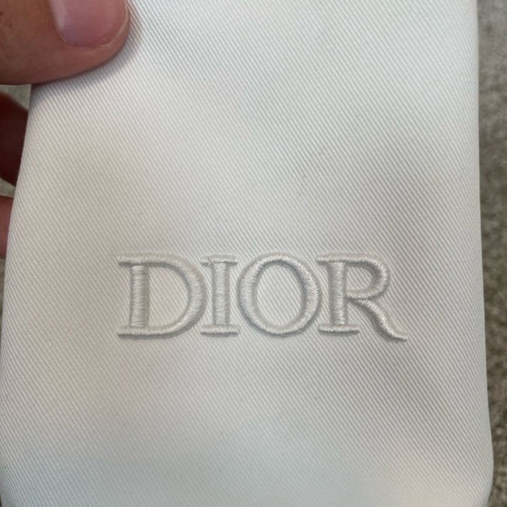 Dior White Canvas Bucket Embroidered Logo Bag with Box - Picture 6 of 6